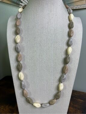 Vintage 80’s Neutral Pebble Bead Necklace in Cream, Taupe, and Gray Acrylic
